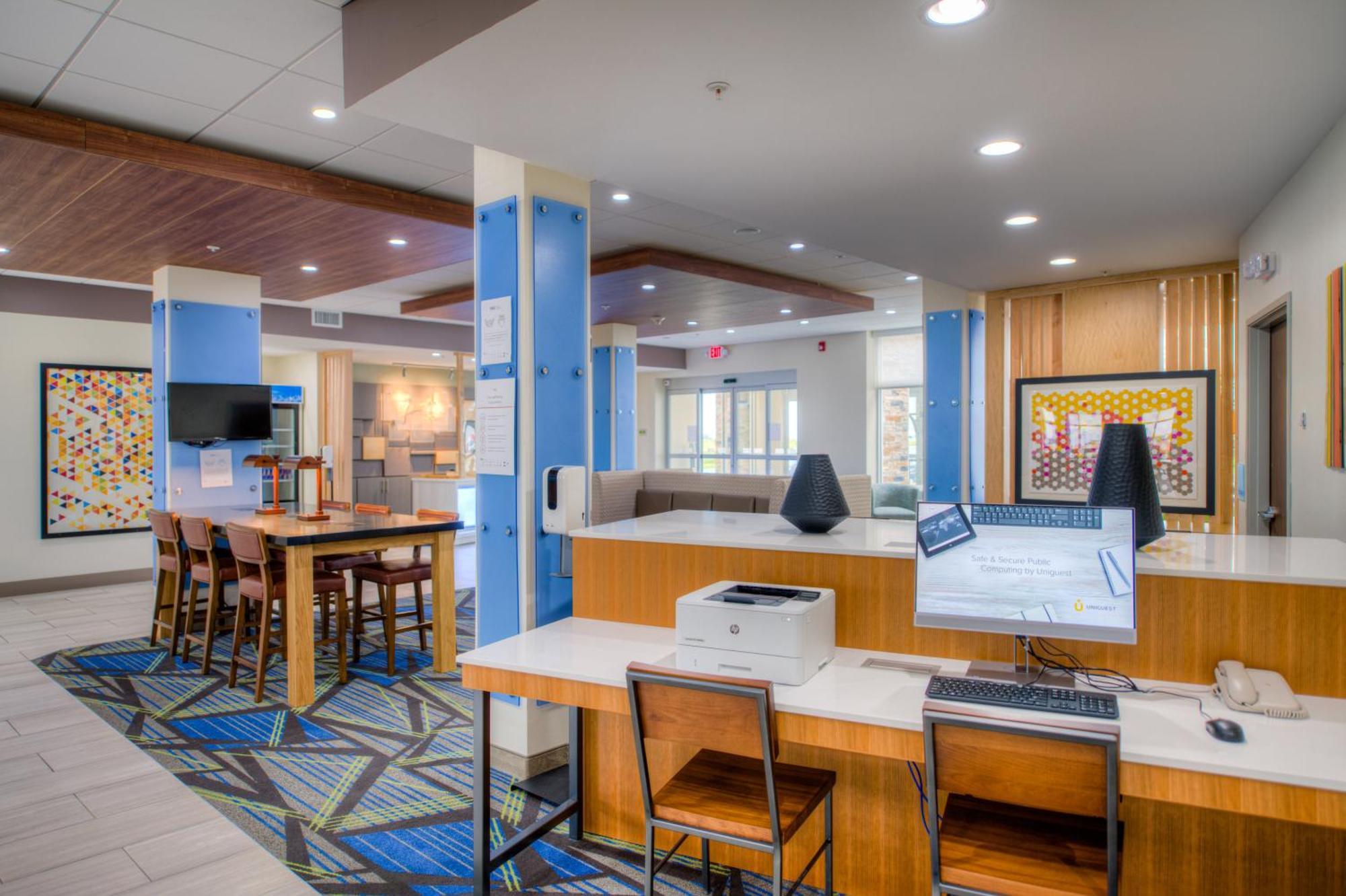 Holiday Inn Express & Suites - Remington By Ihg Buitenkant foto