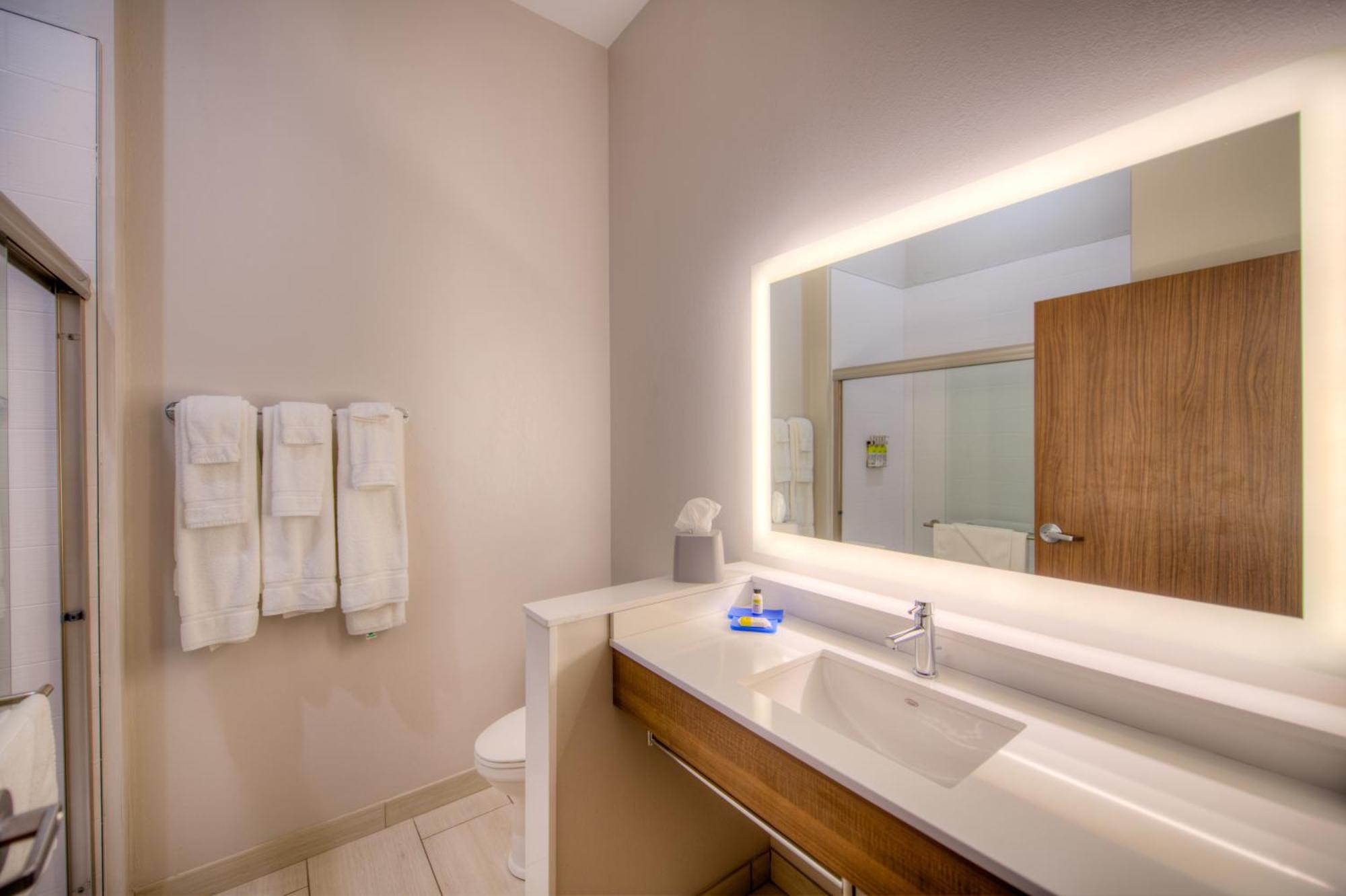 Holiday Inn Express & Suites - Remington By Ihg Buitenkant foto