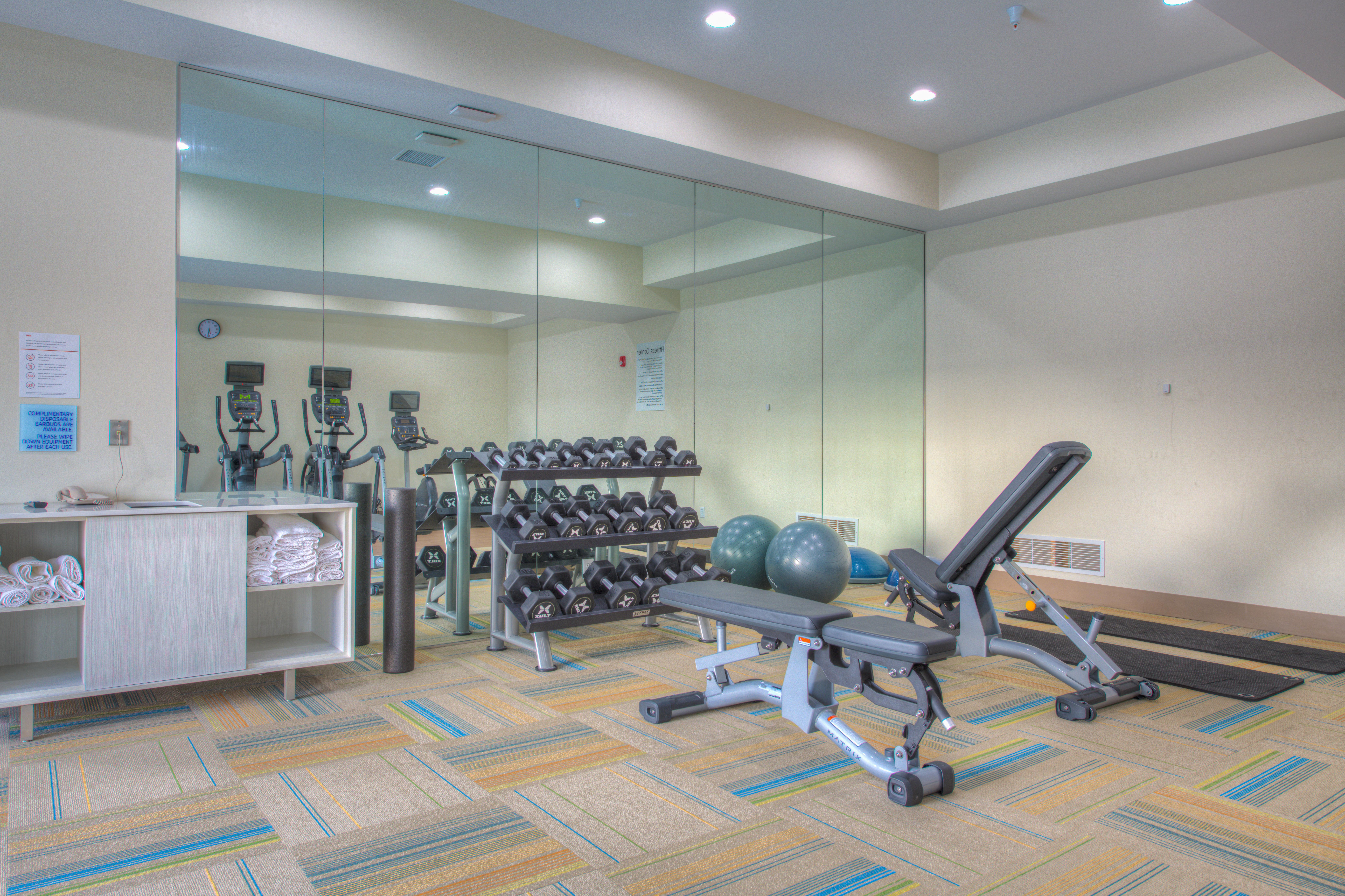 Holiday Inn Express & Suites - Remington By Ihg Buitenkant foto